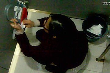 pissing 93