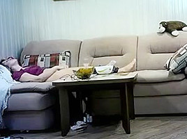 russian mature chic have a fun wuth her pussy