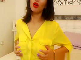 sexy-babe-aubrey-sucks-down-a-dildo-and-plays-HI from webcam-privates net