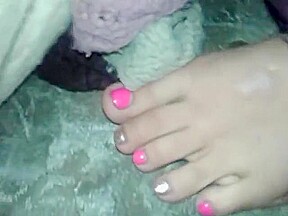 sucking my wifes toes