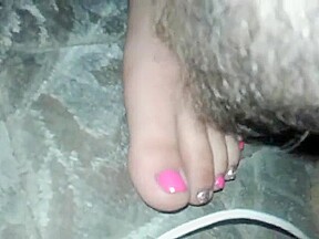 sucking my wifes toes