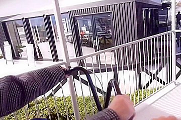 京都の海で野外露出t゙ート!興奮した変態彼女は手コキフェラで早漏m男の精子をごっくんしちゃいました Japanese Amateur teen 18+ Outdoor Sex In Public Sea
