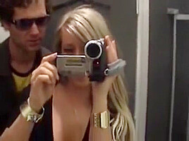 teen 18+ Fucking And Licking In Changeroom