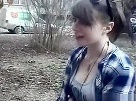 teen 18+ Lets 2 Friends Play With Her Pussy In Public