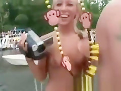 teens 18+ Spreading Holes In Public